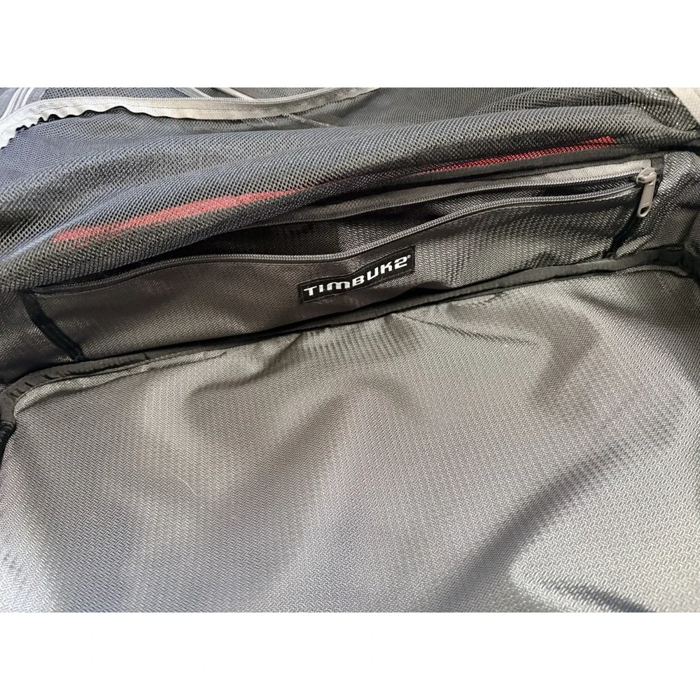 Timbuk2 Red Travel Garment Bag Carry On Suitcase Organizer Clamshell Zip 19